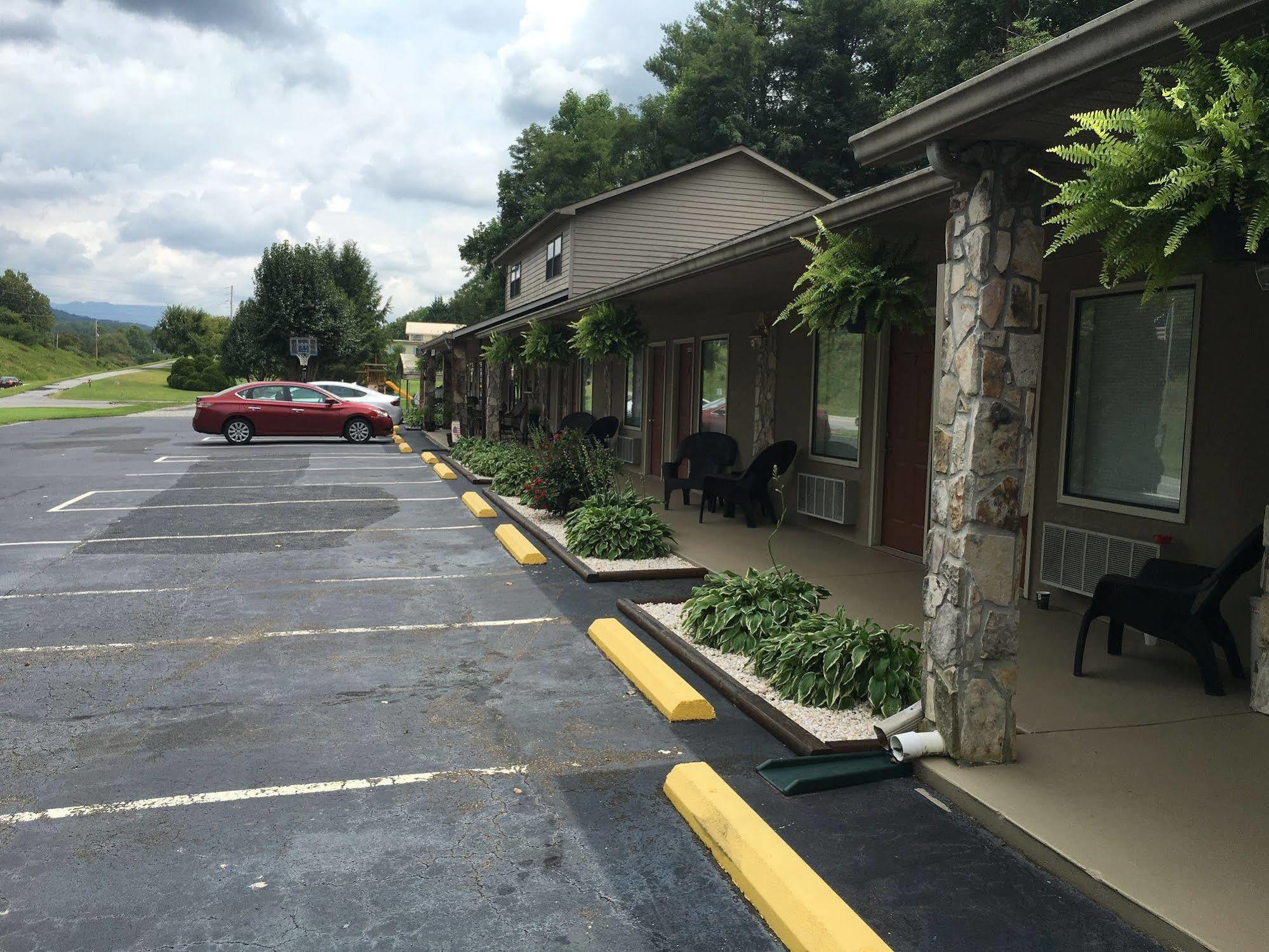 Chatuge Mountain Inn Elf Exterior photo